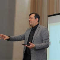 Dr Mukesh Gupta