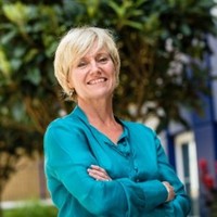 Joanna Searle