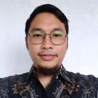 Adam Akhbar