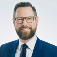 Dr. Dominik Becker