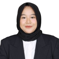 Risti Fauzia Sari