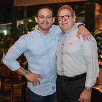 Carlos E Montas