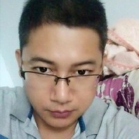 李英伟