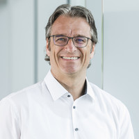 Dr. Thomas Schröder