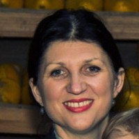 Ramona Laes