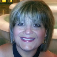 Lori Nelson