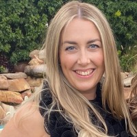 Laura Hogan