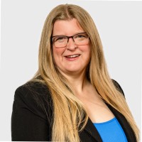Maggie Walsh, Mba