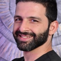 Dr. Vahid Vazirian