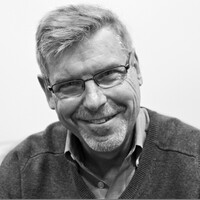 Tom Hundley
