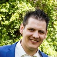 Stefan L.
