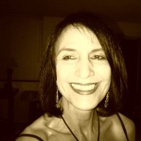 Annie Levin