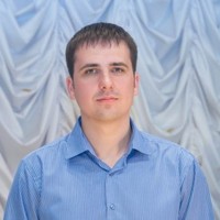 Илья Попов