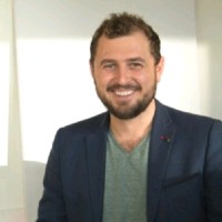 Malcolm Saunders, Mba