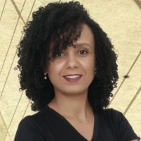 Márcia S.