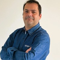 Carlos Eduardo F.