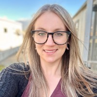 Kylie Apostle Schneider