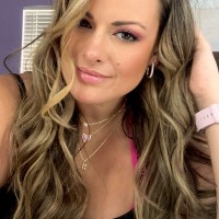 Holly Ayers