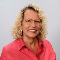 Laurie Mckay, Cpa