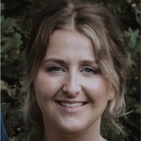 Tina Buken