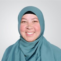 Dr Esma Kurt
