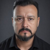 Álvaro R.