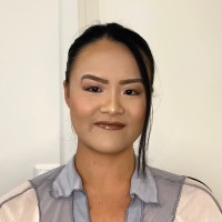 Yini Chen