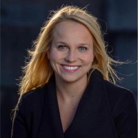 Lindsay Komar