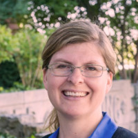 Heather Giacomo, Pe