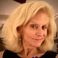 Christine Stapleton