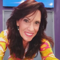 Lisa Eva Gold