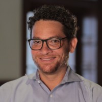 Daniel Meneses, Mba