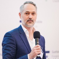 Dr. Lukas Figge-Muschalik