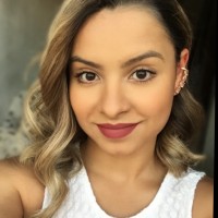 Nivia de Oliveira Bernardino