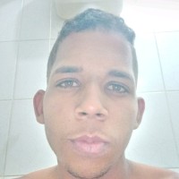 Adriano Gomes
