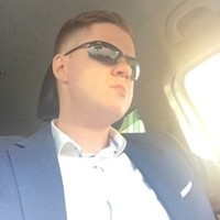Роман Мезенцев