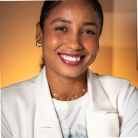 Camila Pereira Alves de Oliveira