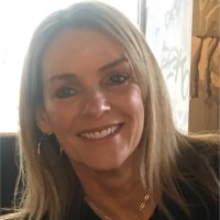 Tracy Elmes