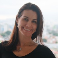 Luciana C. D. Neves