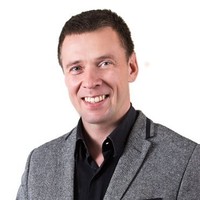 Олег Мерецков