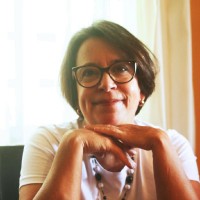Angela Lima