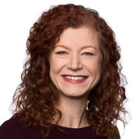 Kelly Lynch