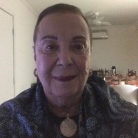 Thaís F. Santos Neves