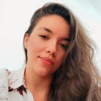 Larissa Bastos
