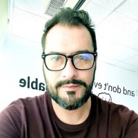 Julián Eduardo Oyarce Cornejo