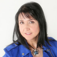 Maria-Luisa Julia