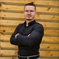 Иван Иванов