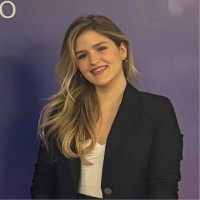 Júlia Dutra