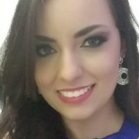 Paula Pavezi Costa