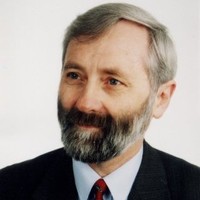 ANDRZEJ KOZŁOWSKI